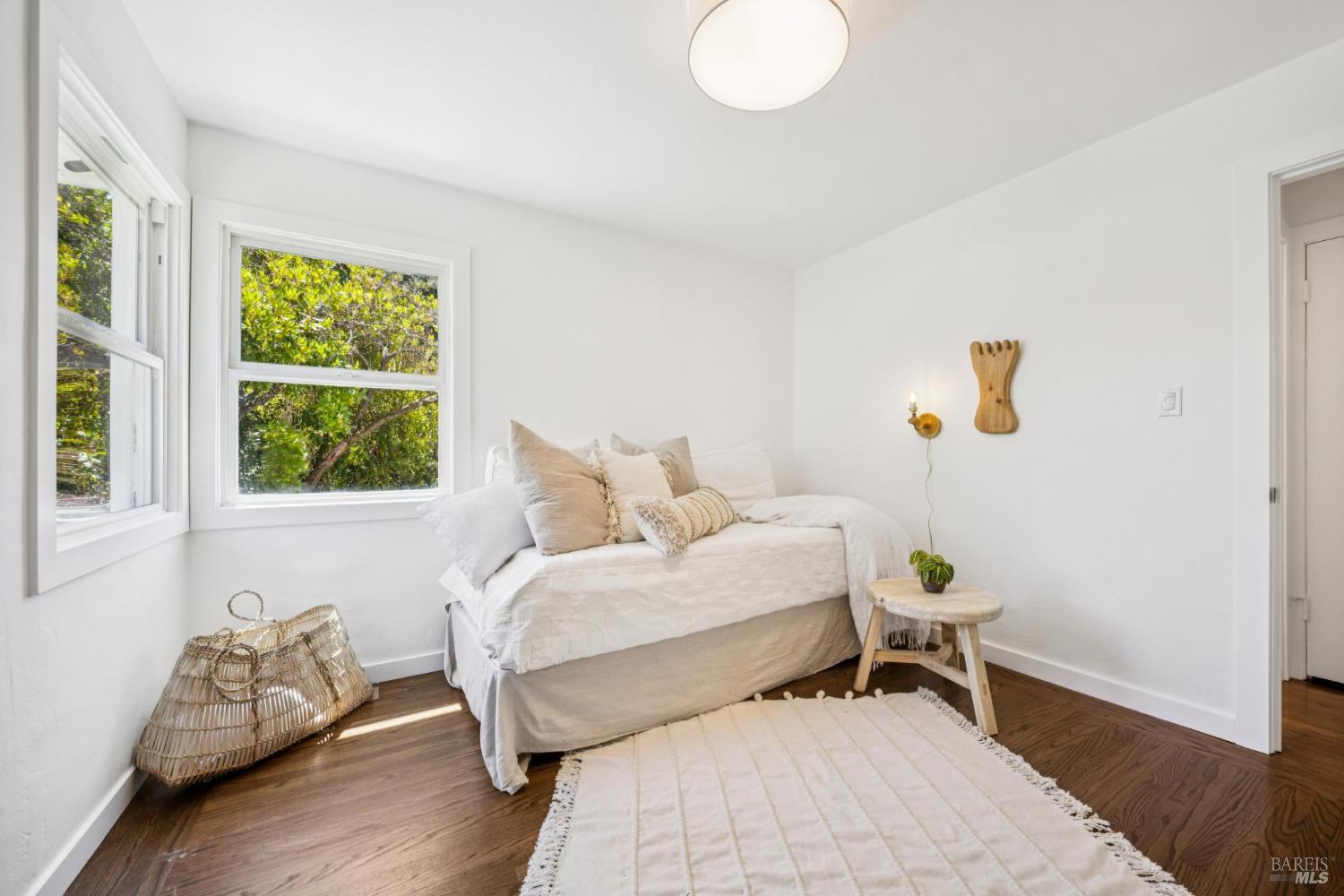 Detail Gallery Image 26 of 41 For 16 Marion Ct, Novato,  CA 94945 - 3 Beds | 1 Baths