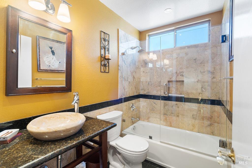Detail Gallery Image 24 of 34 For 201 James River Rd, Vallejo,  CA 94591 - 3 Beds | 2/1 Baths