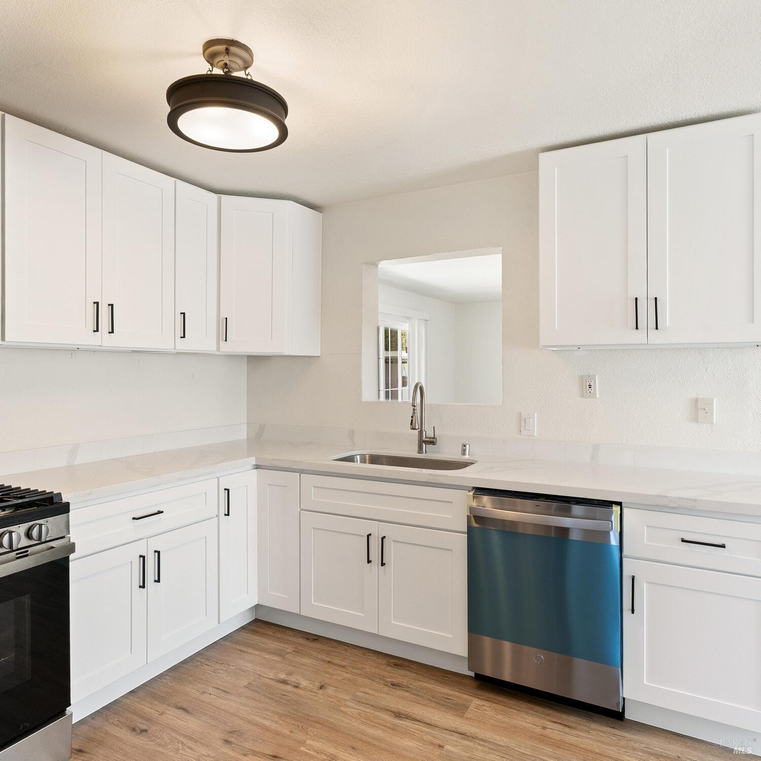 Detail Gallery Image 12 of 32 For 526 Sheldon Ave, Vallejo,  CA 94591 - 2 Beds | 1 Baths