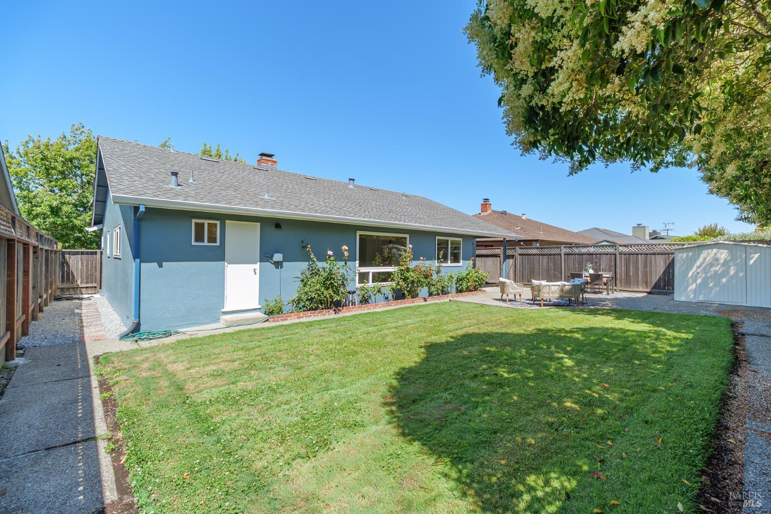 Detail Gallery Image 27 of 38 For 160 Golden Hind Psge, Corte Madera,  CA 94925 - 3 Beds | 2 Baths