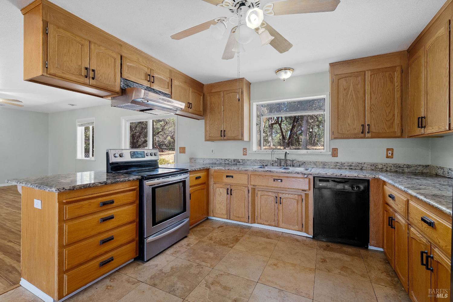 Detail Gallery Image 3 of 68 For 457 Miramonte Ave, Lakeport,  CA 95453 - 4 Beds | 2/1 Baths