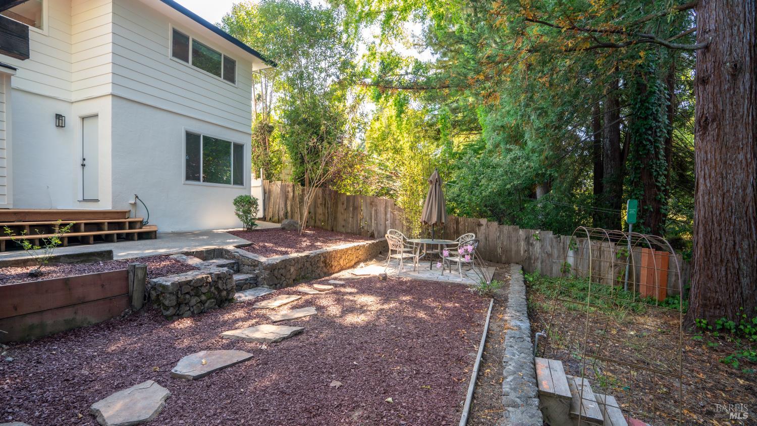 Detail Gallery Image 26 of 35 For 7826 Brookside Ave, Sebastopol,  CA 95472 - 4 Beds | 2/1 Baths