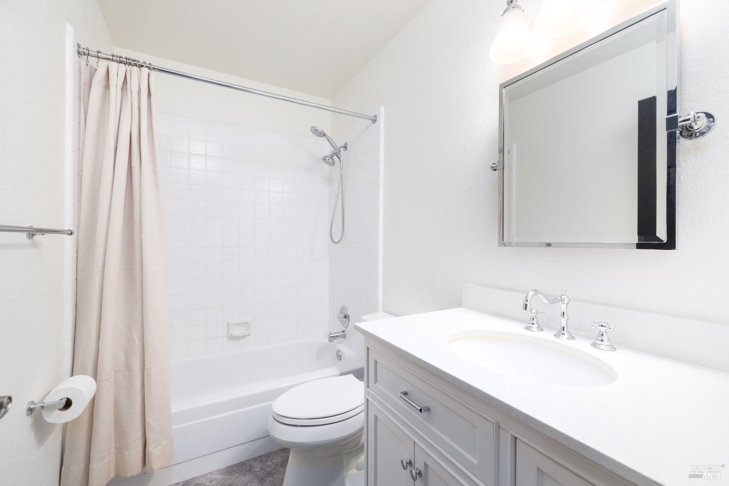 Detail Gallery Image 30 of 36 For 4713 Circle B Pl, Santa Rosa,  CA 95405 - 4 Beds | 3/1 Baths