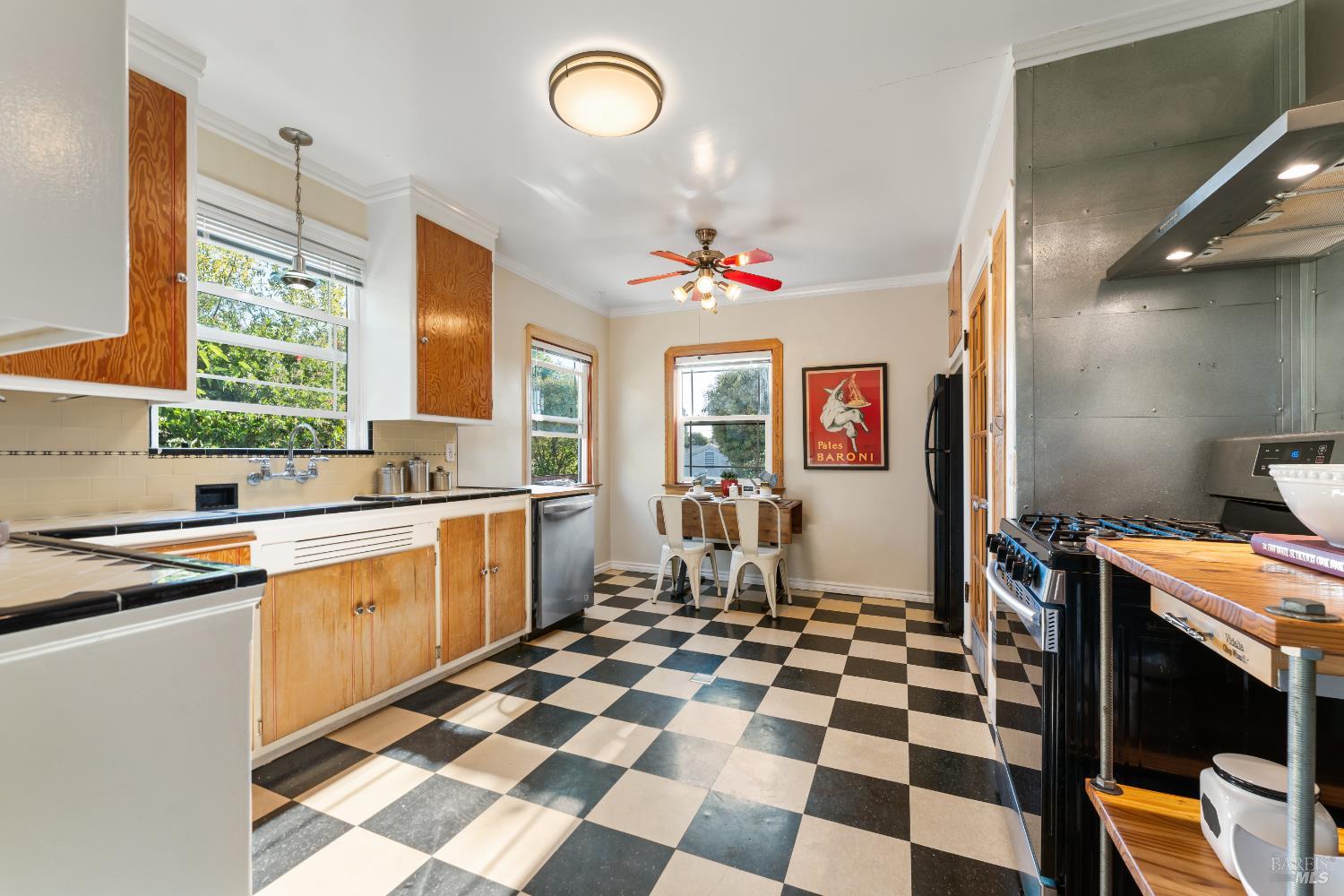 Detail Gallery Image 21 of 74 For 219 Mayo Ave, Vallejo,  CA 94590 - 3 Beds | 2 Baths