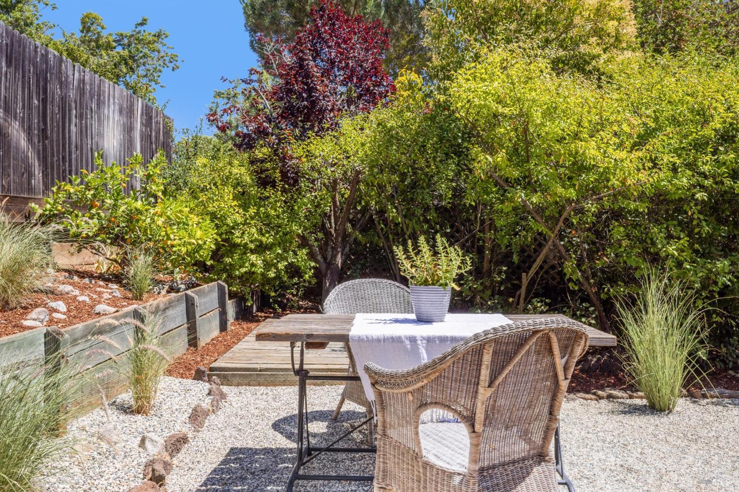 Detail Gallery Image 35 of 41 For 16 Marion Ct, Novato,  CA 94945 - 3 Beds | 1 Baths