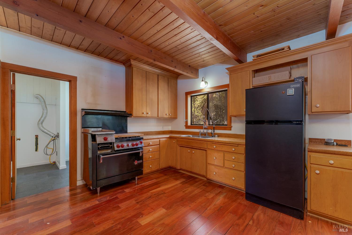 Detail Gallery Image 11 of 46 For 6001 Red Tail Way, Ukiah,  CA 95482 - 2 Beds | 1 Baths