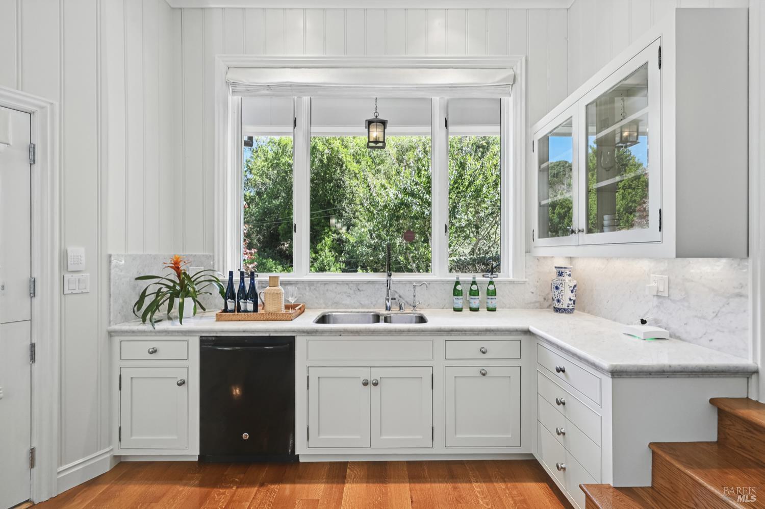 Detail Gallery Image 15 of 57 For 436 Green Glen Way, Mill Valley,  CA 94941 - 4 Beds | 3/1 Baths