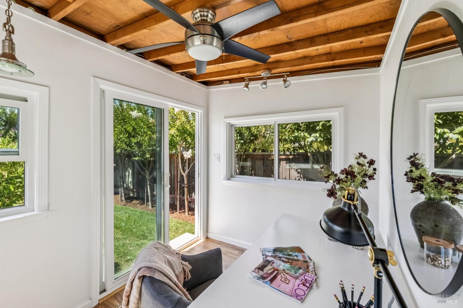 Detail Gallery Image 41 of 46 For 296 Elvia Ct, San Rafael,  CA 94903 - 3 Beds | 2 Baths