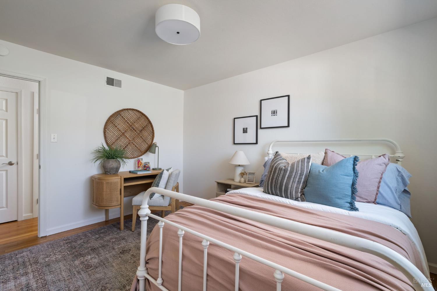 Detail Gallery Image 21 of 27 For 535 Tamarack Dr, San Rafael,  CA 94903 - 3 Beds | 2 Baths