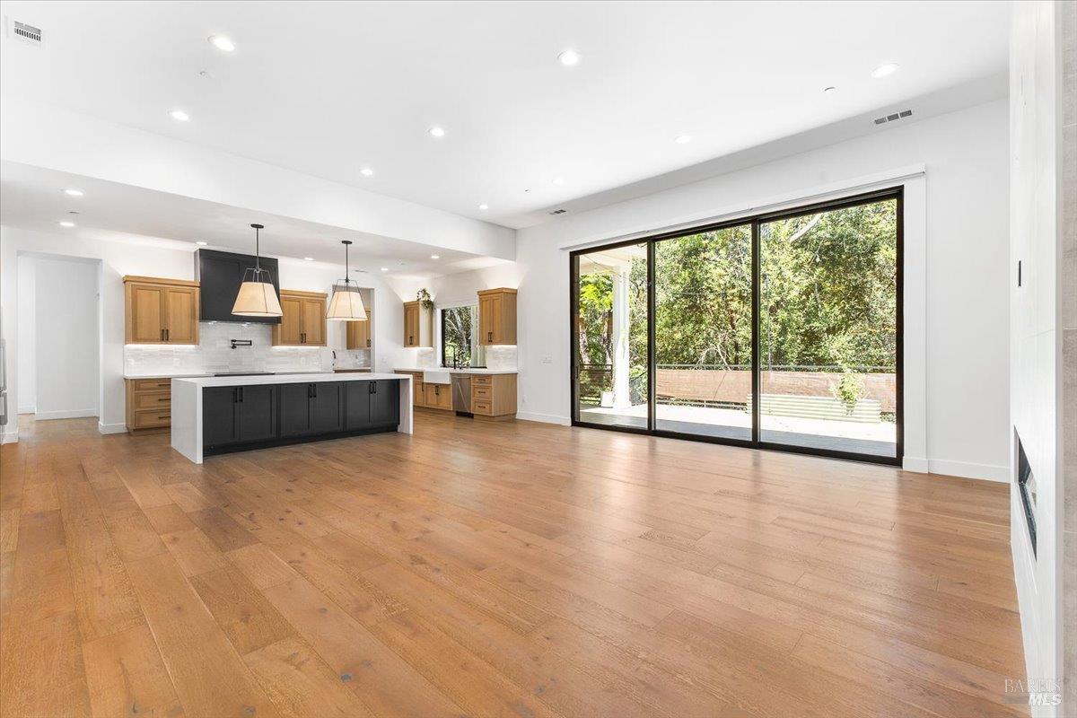 Detail Gallery Image 16 of 59 For 794 Los Olivos Rd, Santa Rosa,  CA 95404 - 4 Beds | 3/1 Baths