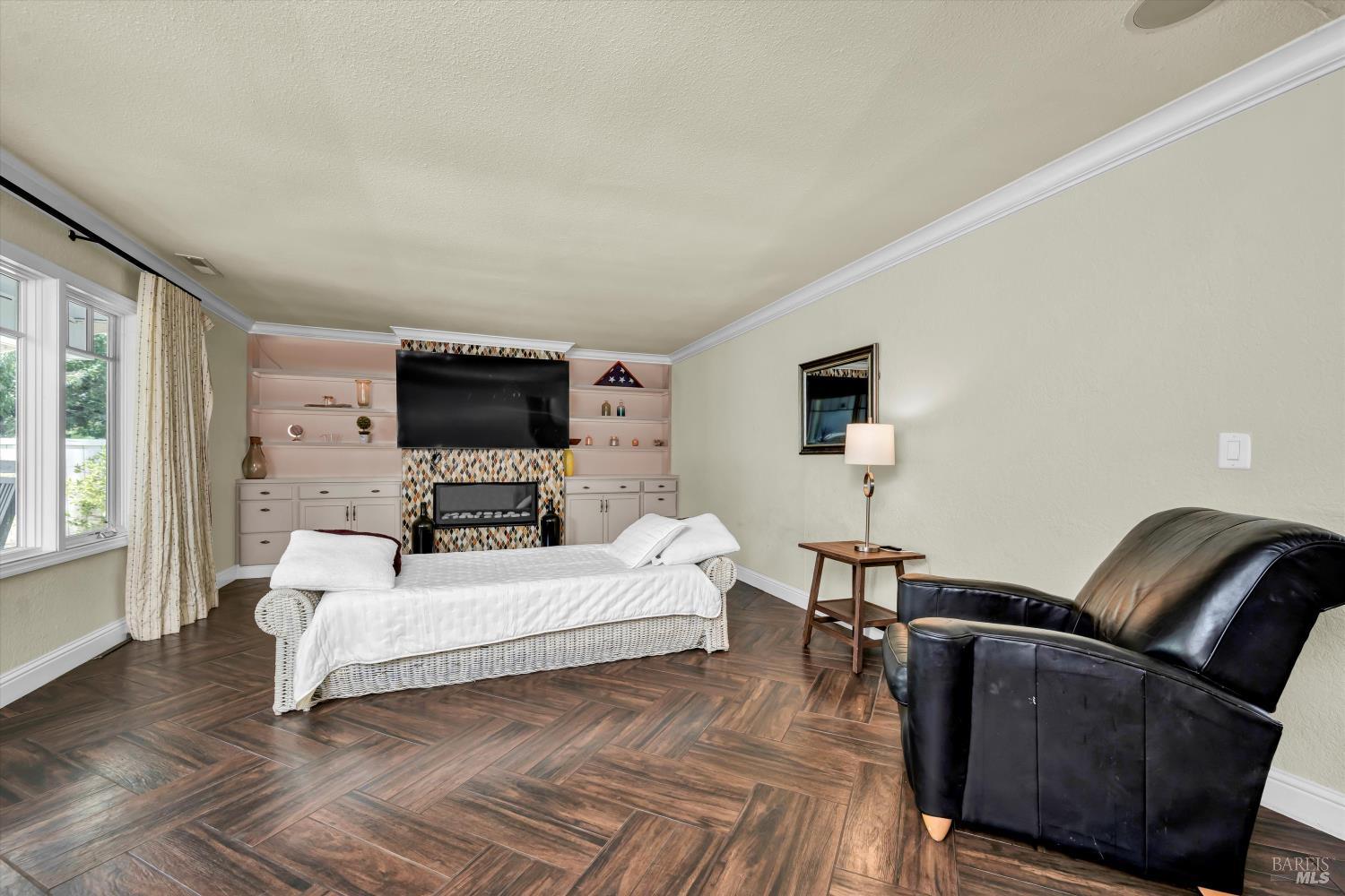 Detail Gallery Image 13 of 38 For 1018 Easum Dr, Napa,  CA 94558 - 3 Beds | 2 Baths