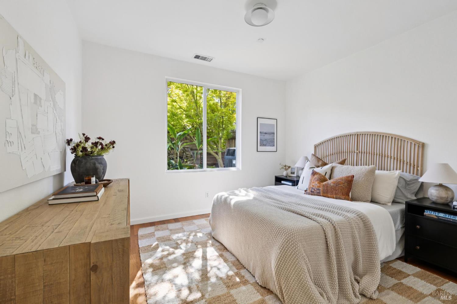 Detail Gallery Image 41 of 52 For 24 Sunny Cove Dr, Novato,  CA 94949 - 5 Beds | 3/1 Baths