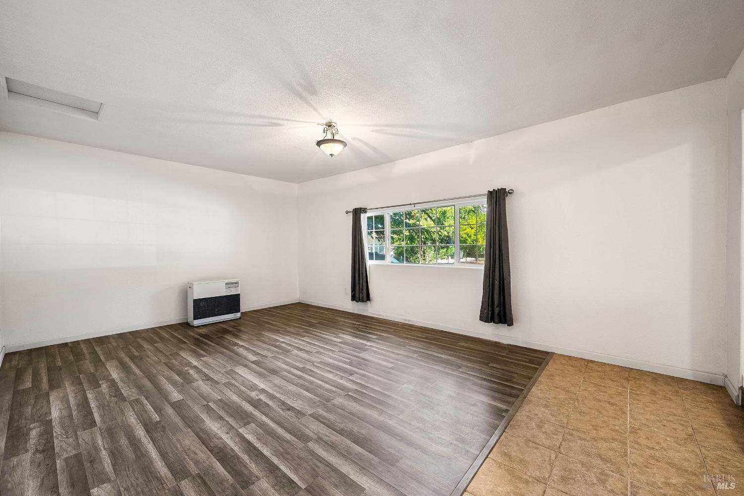 Detail Gallery Image 12 of 56 For 6907 Laurel Del Dr, Lucerne,  CA 95458 - 4 Beds | 1/1 Baths