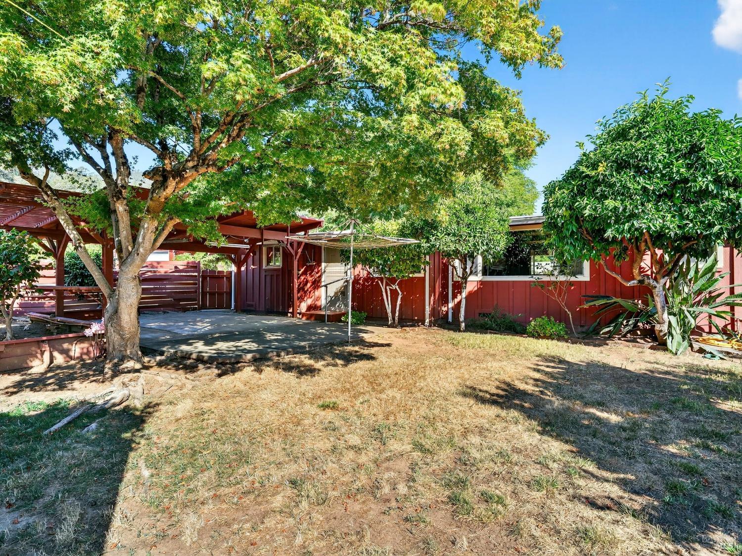 Detail Gallery Image 31 of 40 For 810 Mendocino Dr, Ukiah,  CA 95482 - 4 Beds | 2 Baths