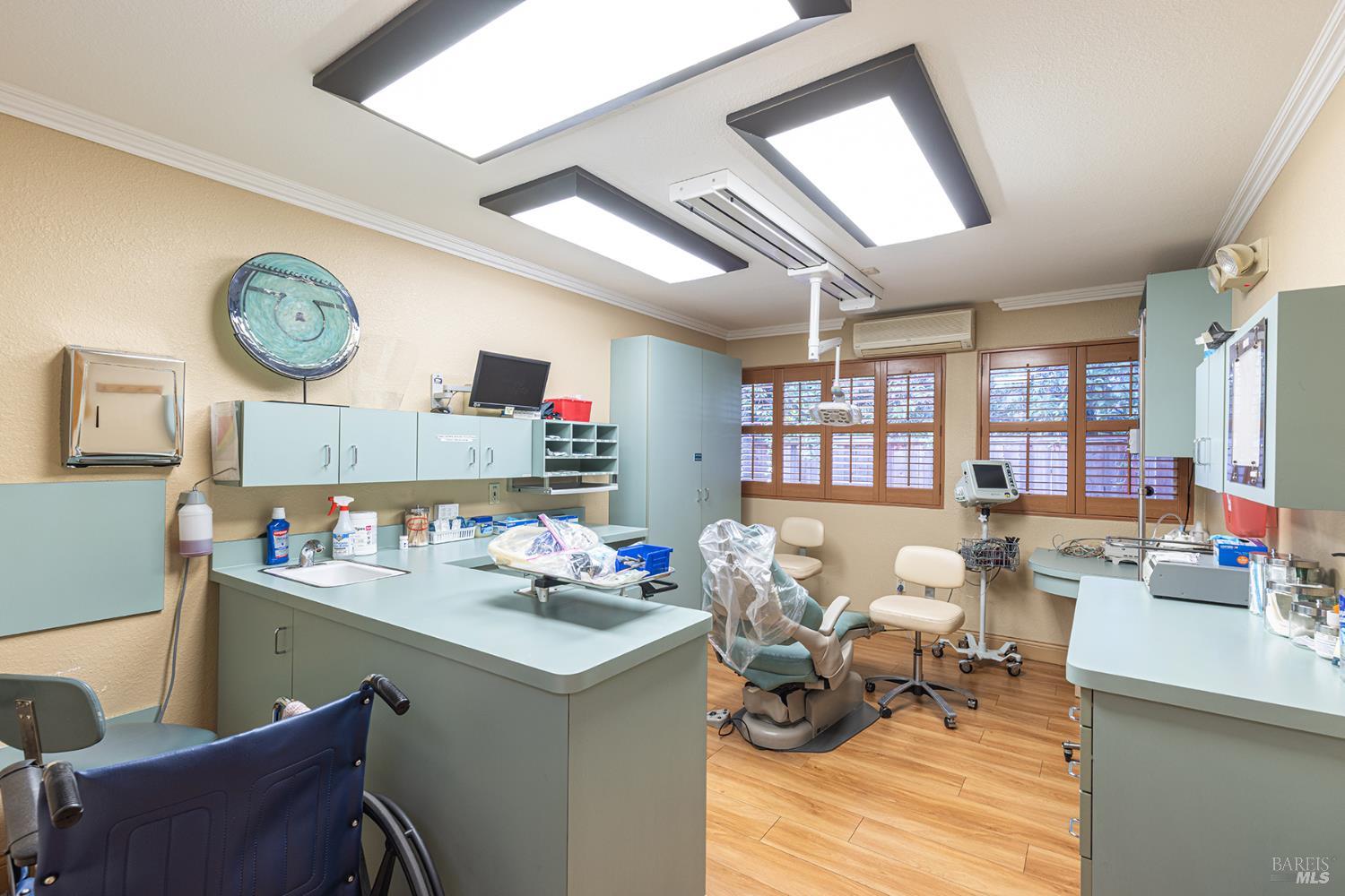 Detail Gallery Image 6 of 24 For 2211 4th St, Santa Rosa,  CA 95404 - – Beds | – Baths