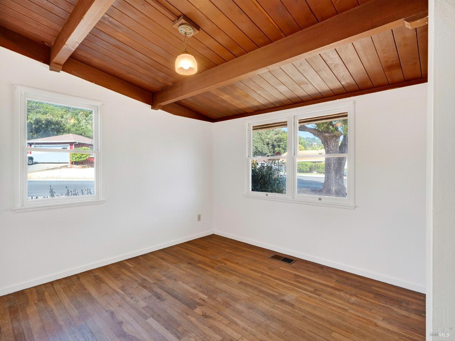 Detail Gallery Image 23 of 40 For 810 Mendocino Dr, Ukiah,  CA 95482 - 4 Beds | 2 Baths