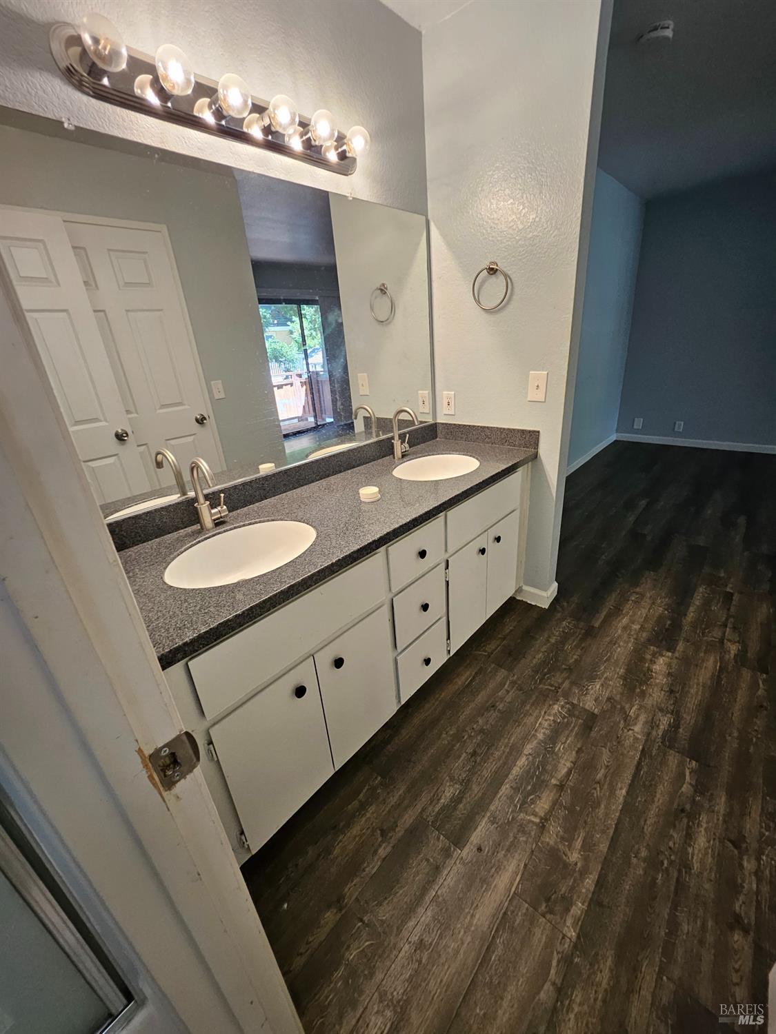 Detail Gallery Image 15 of 18 For 690 Arcadia Dr, Vacaville,  CA 95687 - 2 Beds | 1 Baths