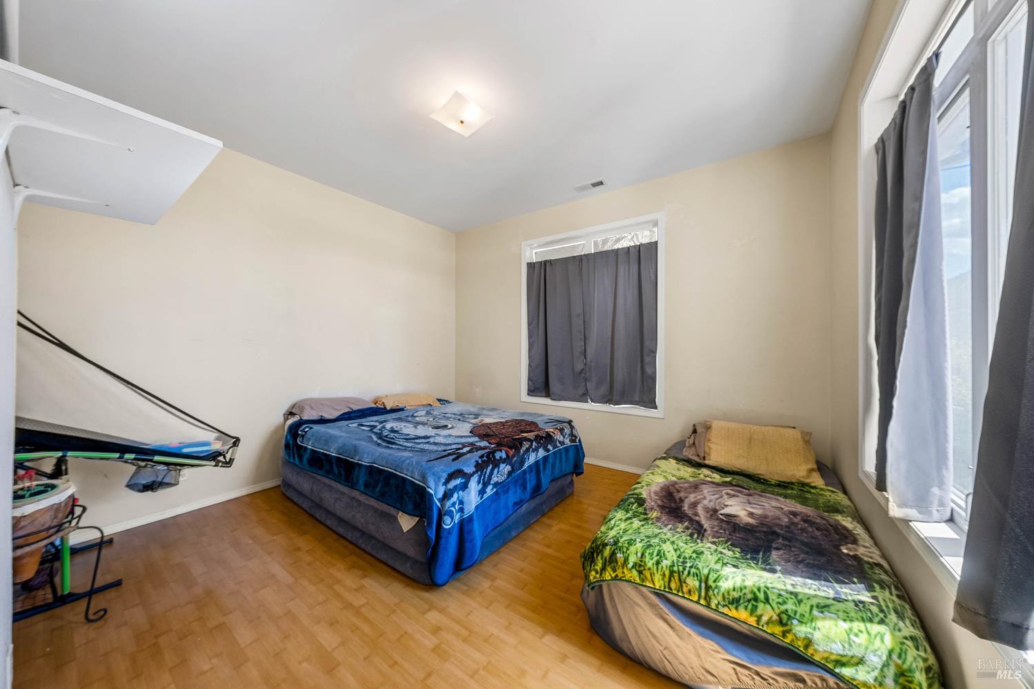Detail Gallery Image 13 of 56 For 2920 Meadow Creek Rd, Clearlake Oaks,  CA 95423 - 3 Beds | 2/1 Baths