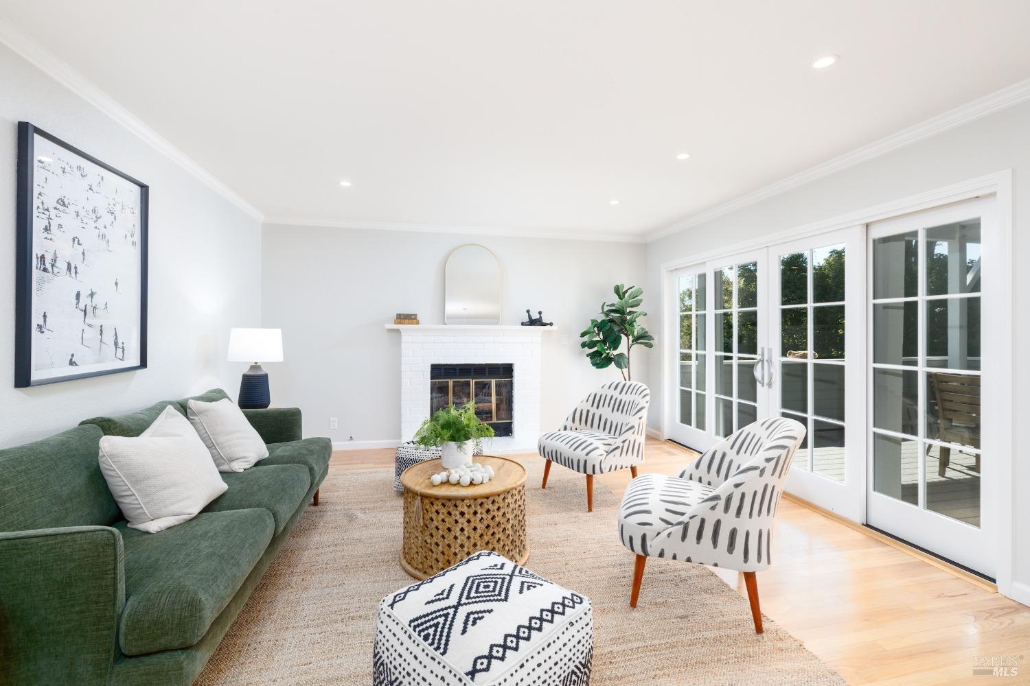 Detail Gallery Image 19 of 36 For 4713 Circle B Pl, Santa Rosa,  CA 95405 - 4 Beds | 3/1 Baths