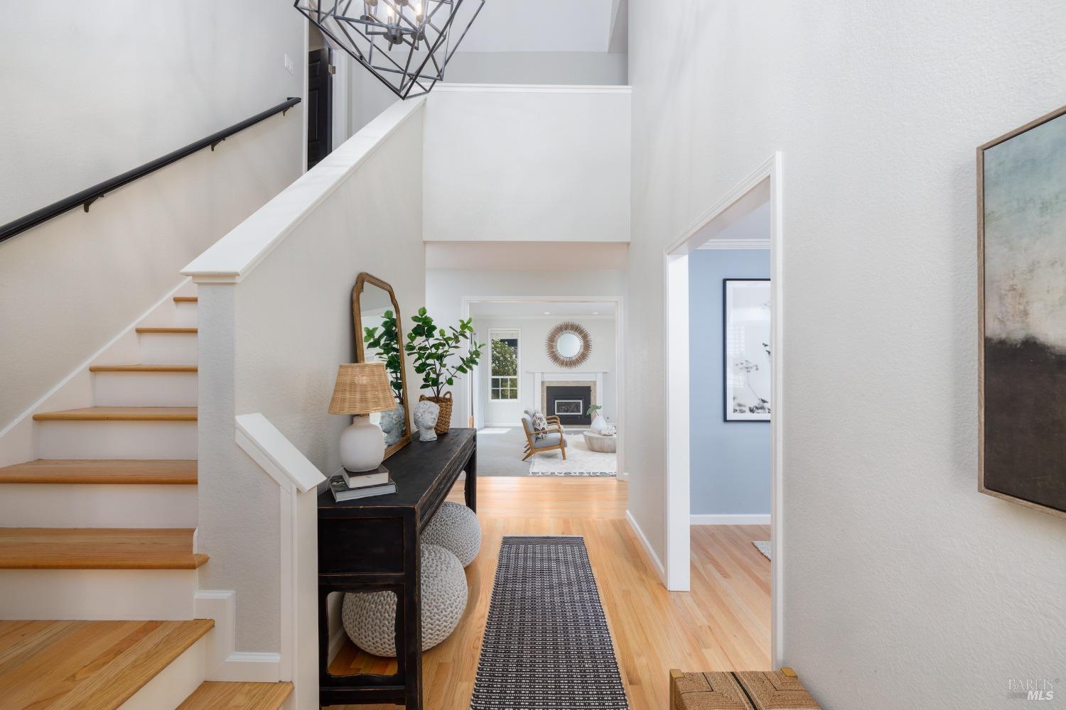Detail Gallery Image 13 of 36 For 4713 Circle B Pl, Santa Rosa,  CA 95405 - 4 Beds | 3/1 Baths