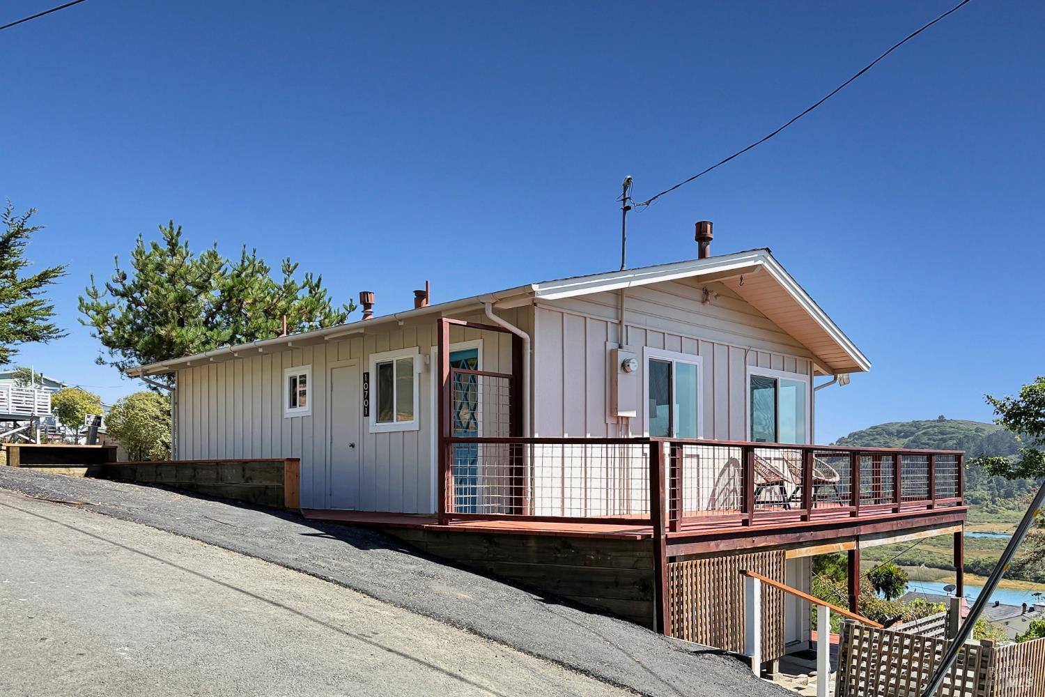 Detail Gallery Image 7 of 61 For 10701 Hereford Dr, Jenner,  CA 95450 - 2 Beds | 1 Baths