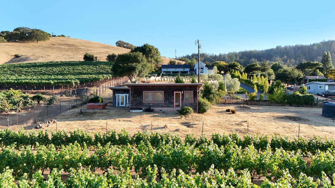 Detail Gallery Image 9 of 12 For 1130 Lawndale Rd, Kenwood,  CA 95452 - 2 Beds | 2 Baths