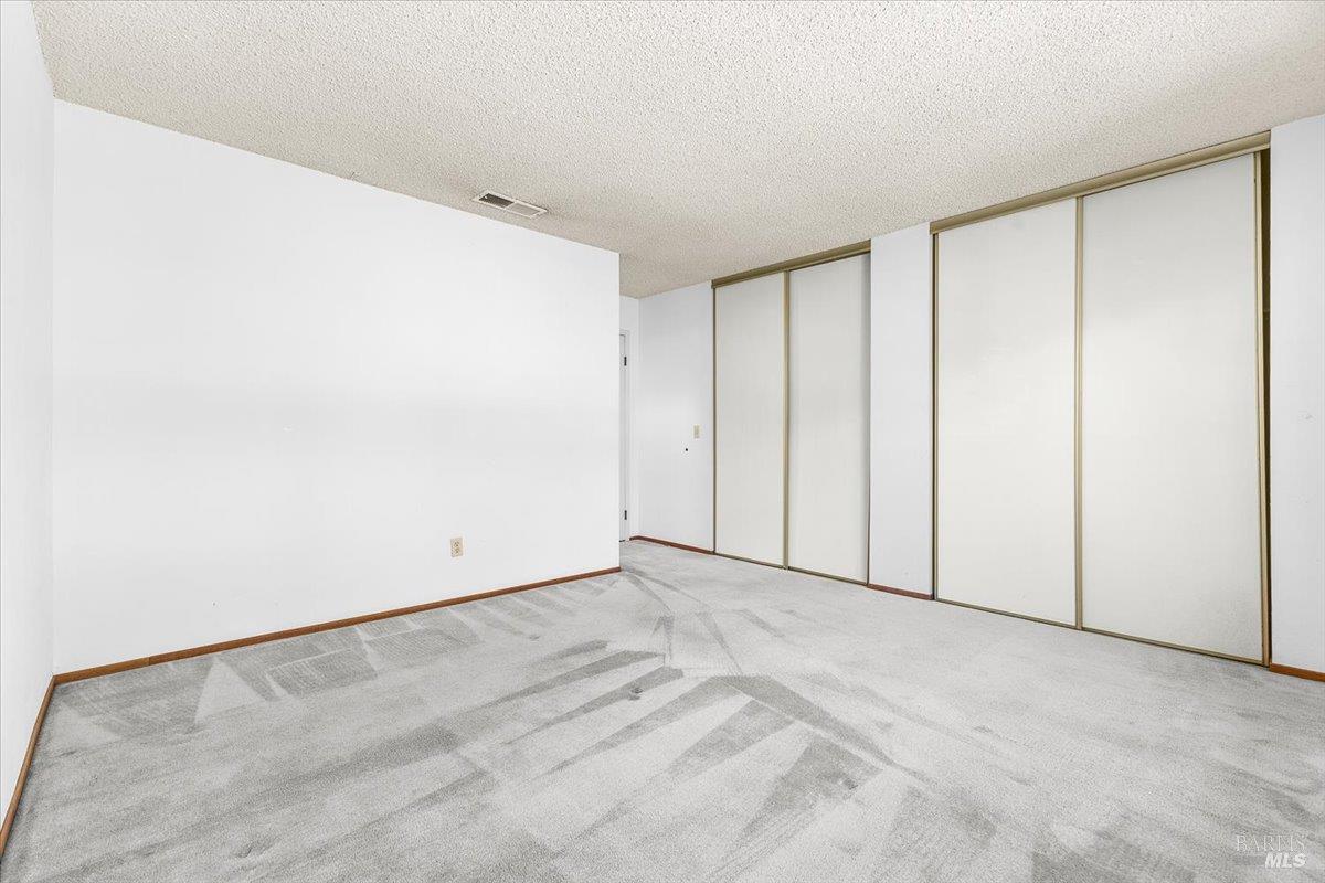 Detail Gallery Image 10 of 19 For 4910 Cheryl Ct, Santa Rosa,  CA 95409 - 3 Beds | 2 Baths