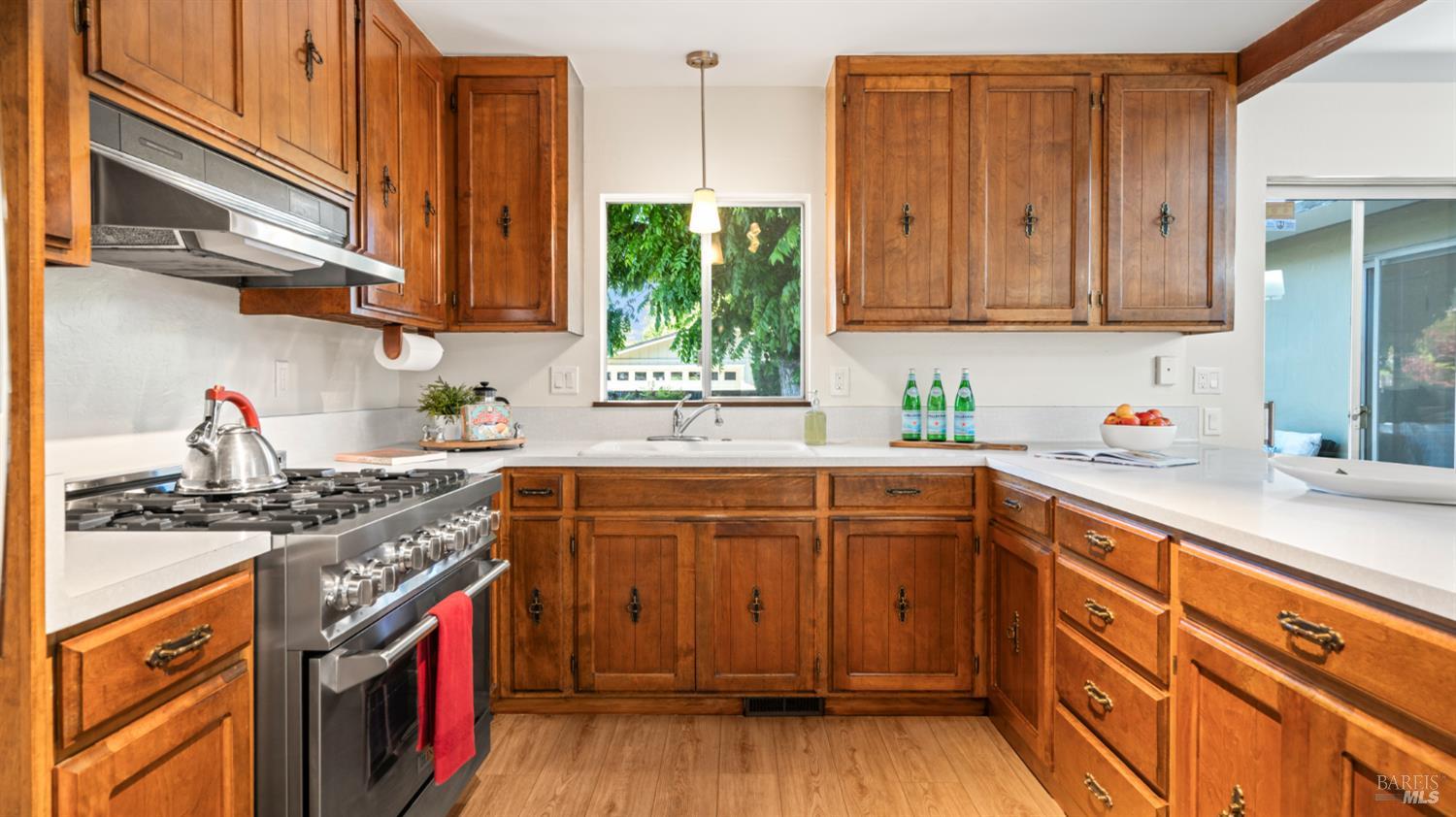 Detail Gallery Image 13 of 28 For 782 Clausing Ave, Novato,  CA 94945 - 3 Beds | 2 Baths