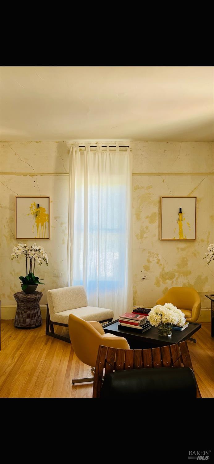 Detail Gallery Image 7 of 25 For 751 Crystal Springs Rd, Saint Helena,  CA 94574 - 5 Beds | 1/1 Baths