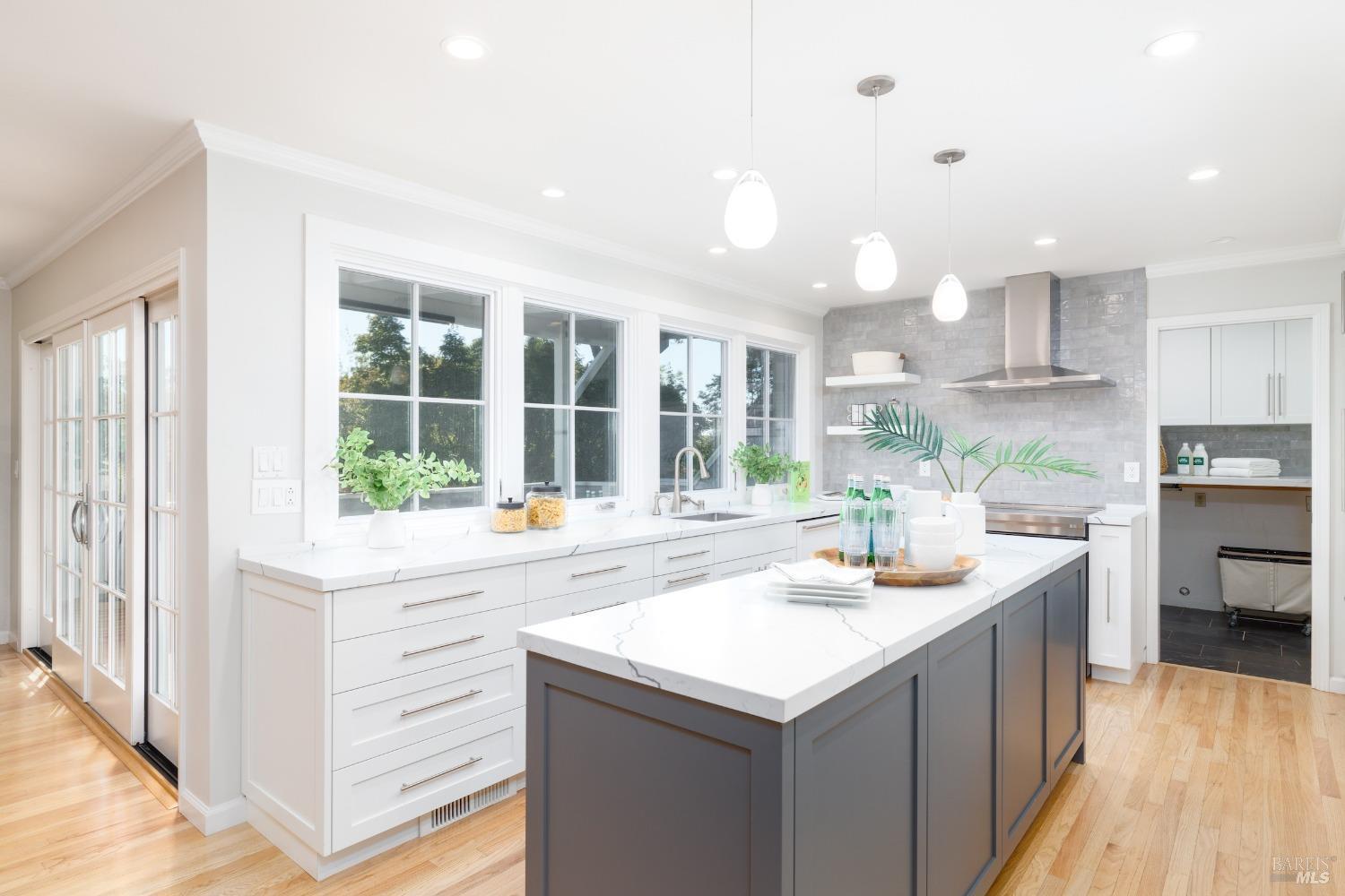 Detail Gallery Image 14 of 36 For 4713 Circle B Pl, Santa Rosa,  CA 95405 - 4 Beds | 3/1 Baths