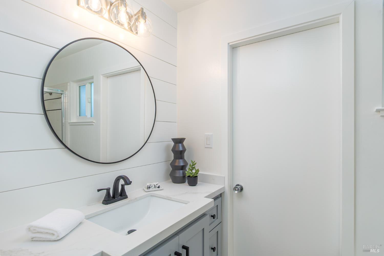 Detail Gallery Image 18 of 38 For 160 Golden Hind Psge, Corte Madera,  CA 94925 - 3 Beds | 2 Baths