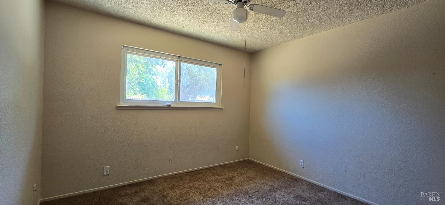 Detail Gallery Image 8 of 13 For 1296 Balsam Way, Vacaville,  CA 95687 - 3 Beds | 1 Baths