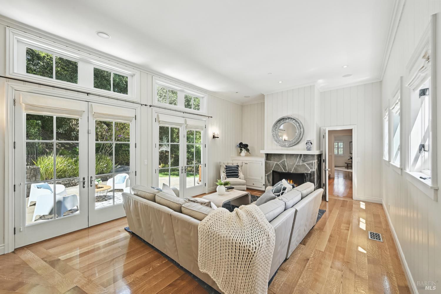 Detail Gallery Image 18 of 57 For 436 Green Glen Way, Mill Valley,  CA 94941 - 4 Beds | 3/1 Baths