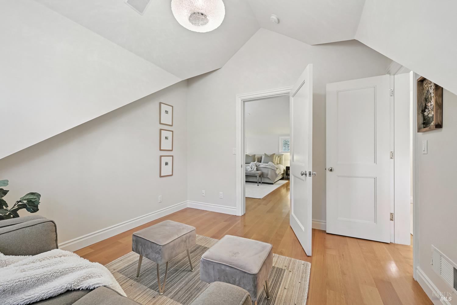 Detail Gallery Image 36 of 57 For 436 Green Glen Way, Mill Valley,  CA 94941 - 4 Beds | 3/1 Baths