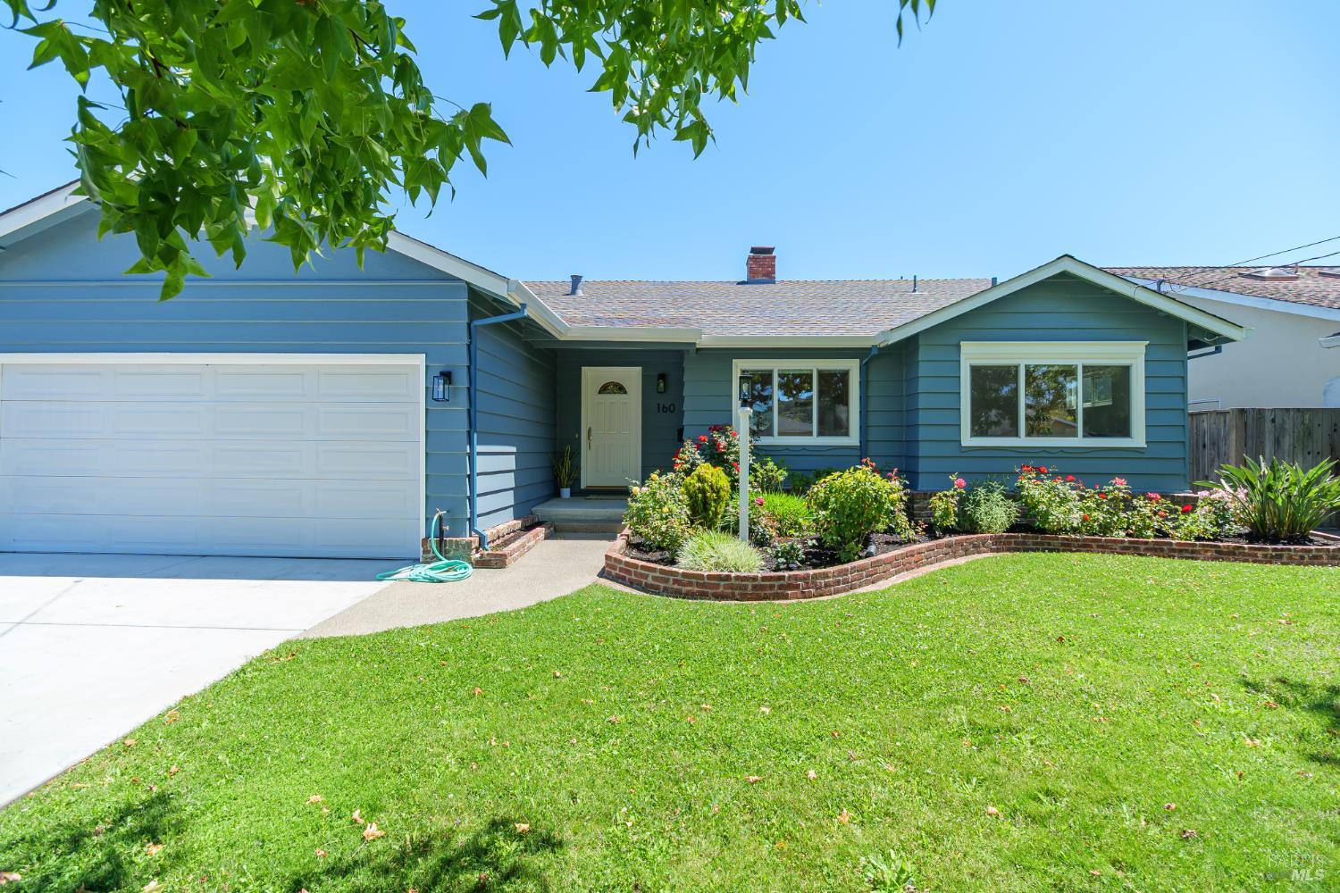 Detail Gallery Image 1 of 38 For 160 Golden Hind Psge, Corte Madera,  CA 94925 - 3 Beds | 2 Baths