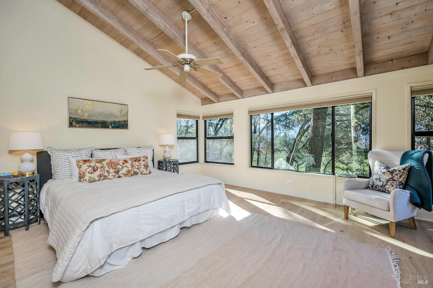 Detail Gallery Image 15 of 21 For 522 Meadowood Ln, Saint Helena,  CA 94574 - 2 Beds | 3 Baths