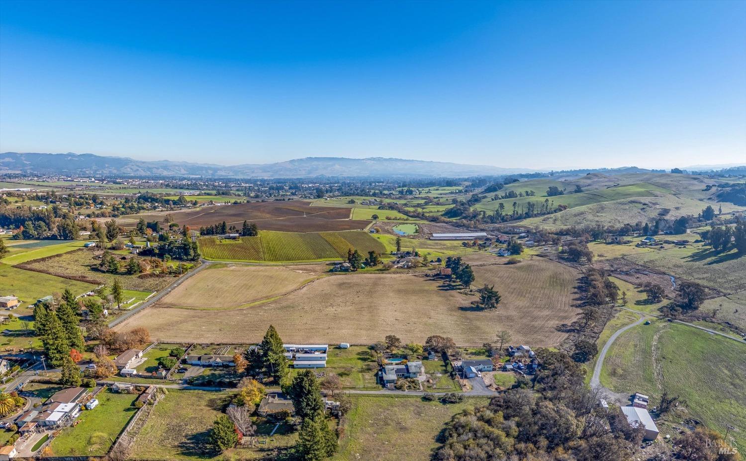 Detail Gallery Image 12 of 25 For 6000 Petersen Rd, Sebastopol,  CA 95472 - – Beds | – Baths