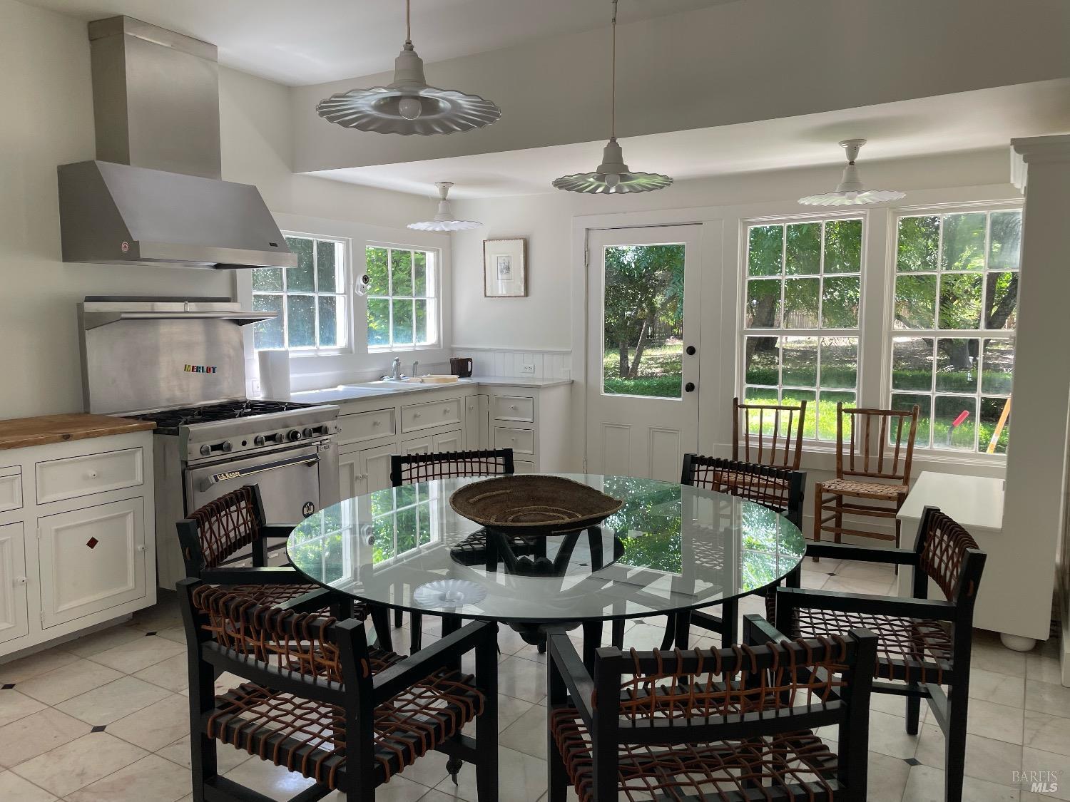 Detail Gallery Image 11 of 25 For 751 Crystal Springs Rd, Saint Helena,  CA 94574 - 5 Beds | 1/1 Baths
