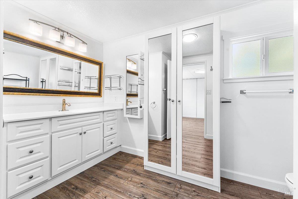 Detail Gallery Image 21 of 35 For 318 Rustic Ln, Rohnert Park,  CA 94928 - 2 Beds | 2 Baths
