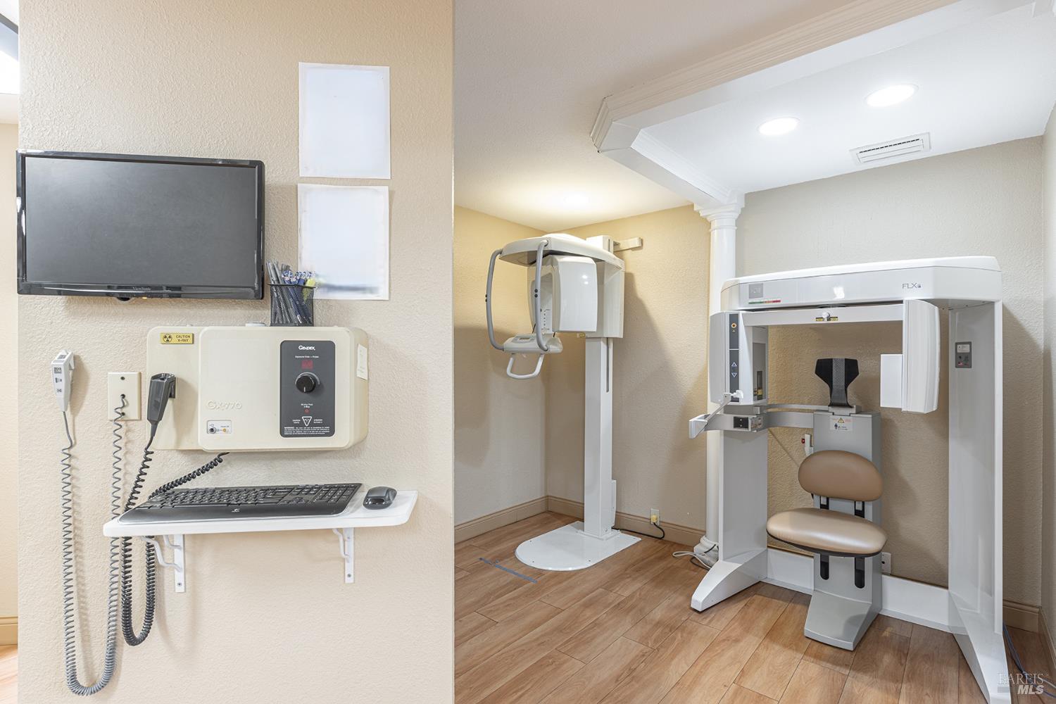 Detail Gallery Image 10 of 24 For 2211 4th St, Santa Rosa,  CA 95404 - – Beds | – Baths