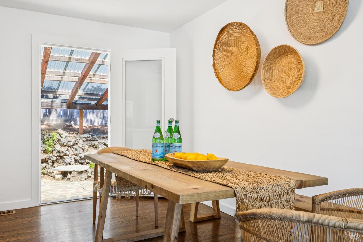 Detail Gallery Image 12 of 41 For 16 Marion Ct, Novato,  CA 94945 - 3 Beds | 1 Baths