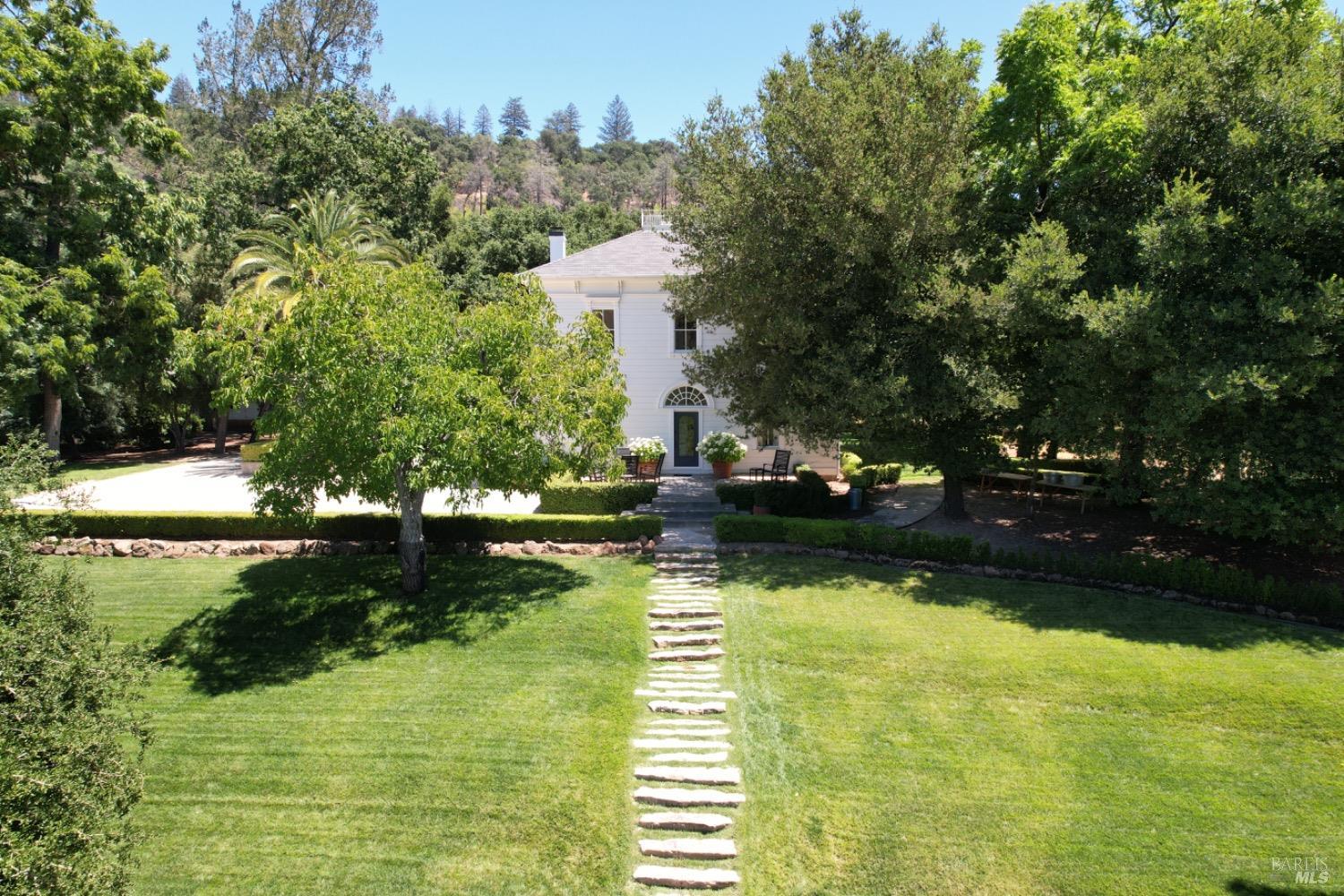Detail Gallery Image 2 of 25 For 751 Crystal Springs Rd, Saint Helena,  CA 94574 - 5 Beds | 1/1 Baths
