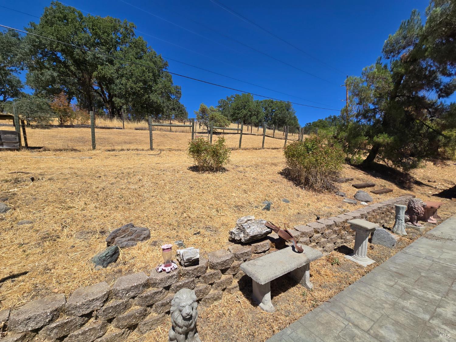 Detail Gallery Image 25 of 32 For 2110 Fern Canyon Rd, Ukiah,  CA 95482 - 3 Beds | 2 Baths