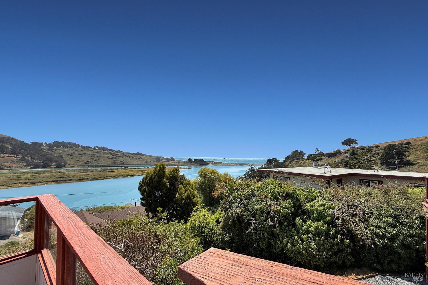 Detail Gallery Image 31 of 61 For 10701 Hereford Dr, Jenner,  CA 95450 - 2 Beds | 1 Baths