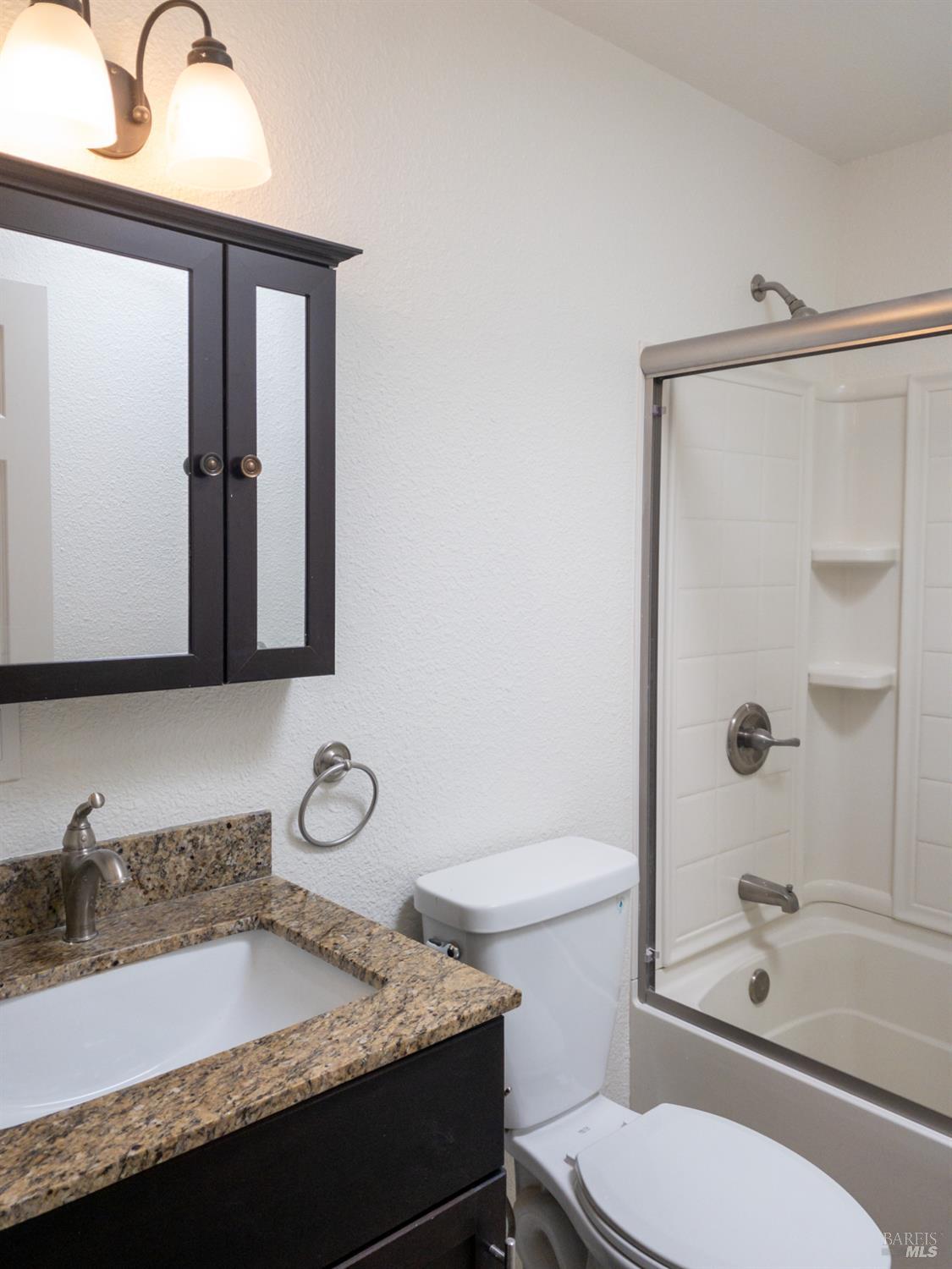 Detail Gallery Image 9 of 12 For 801 Meadowsweet Dr, Corte Madera,  CA 94925 - – Beds | – Baths