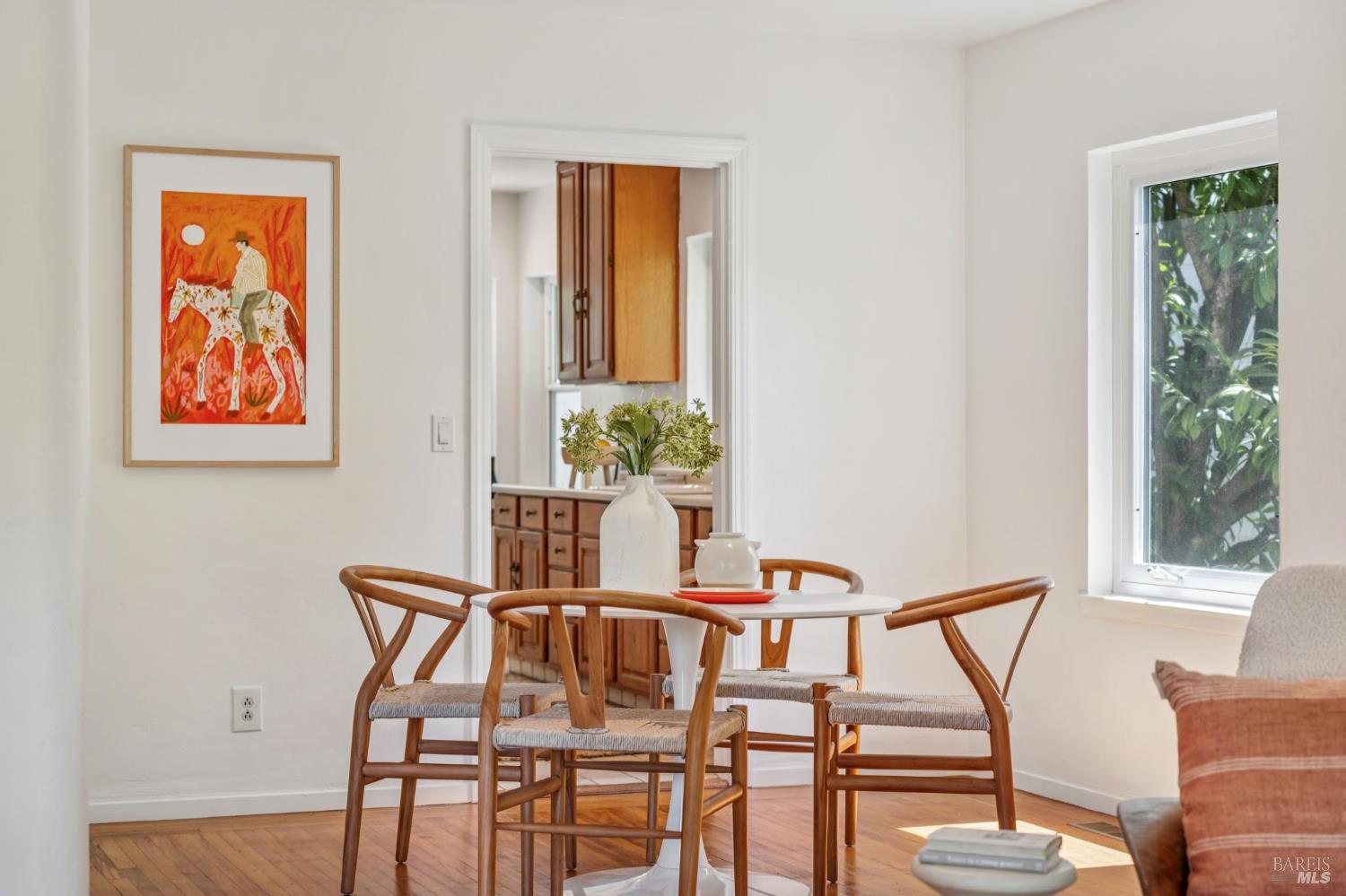 Detail Gallery Image 10 of 38 For 224 Elm Ave, Mill Valley,  CA 94941 - 2 Beds | 1 Baths