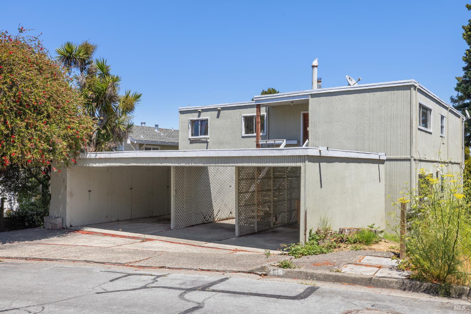Detail Gallery Image 1 of 11 For 138 Buchanan Dr, Sausalito,  CA 94965 - – Beds | – Baths