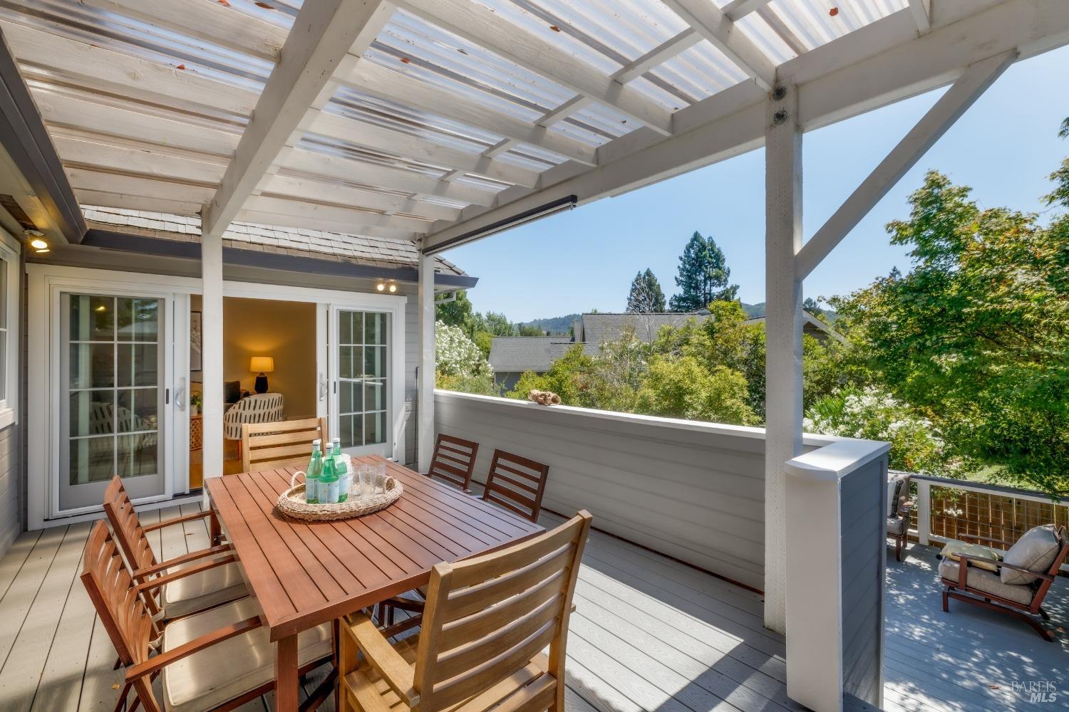 Detail Gallery Image 7 of 36 For 4713 Circle B Pl, Santa Rosa,  CA 95405 - 4 Beds | 3/1 Baths