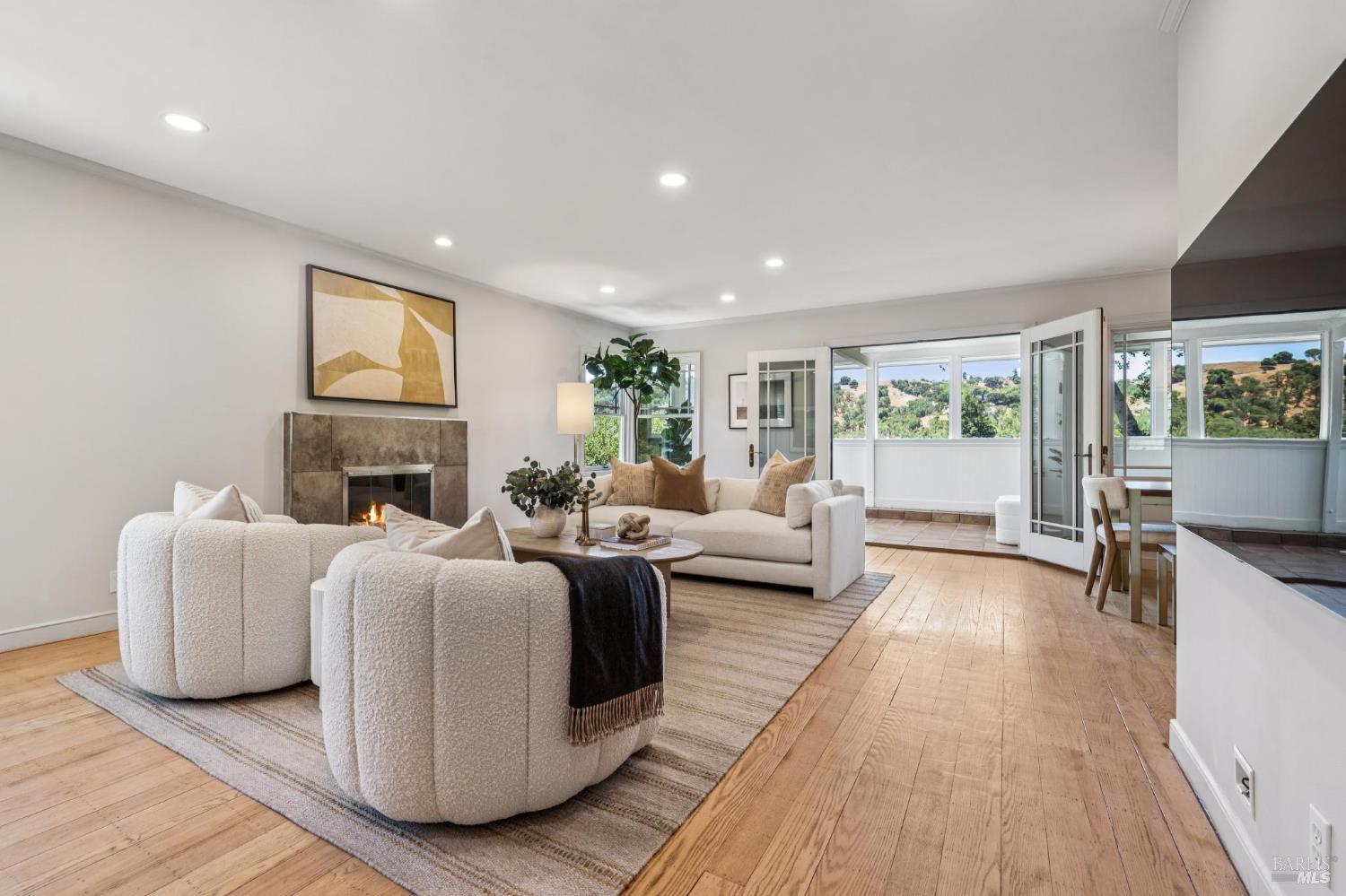 Detail Gallery Image 5 of 76 For 31 Irving Dr, San Anselmo,  CA 94960 - 4 Beds | 2 Baths