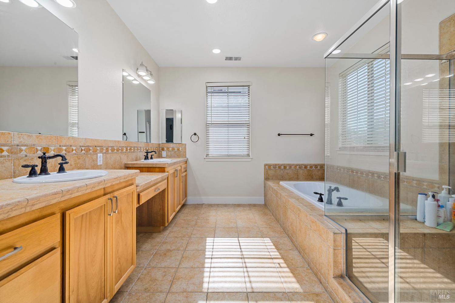 Detail Gallery Image 32 of 53 For 1461 Trombetta St, Santa Rosa,  CA 95407 - – Beds | – Baths